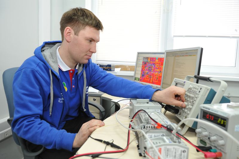 Александр Золотарев. Инженер-электроник цеха тепловой автоматики БАЭС